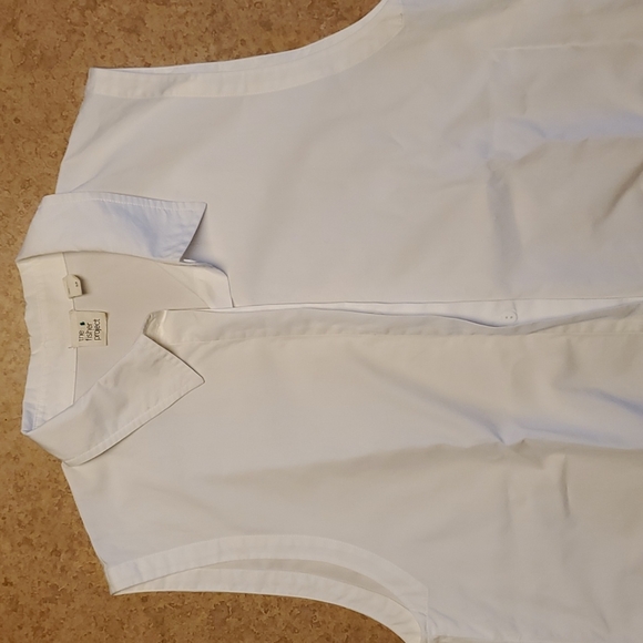 Sleeveless white hidden button top - Picture 1 of 5